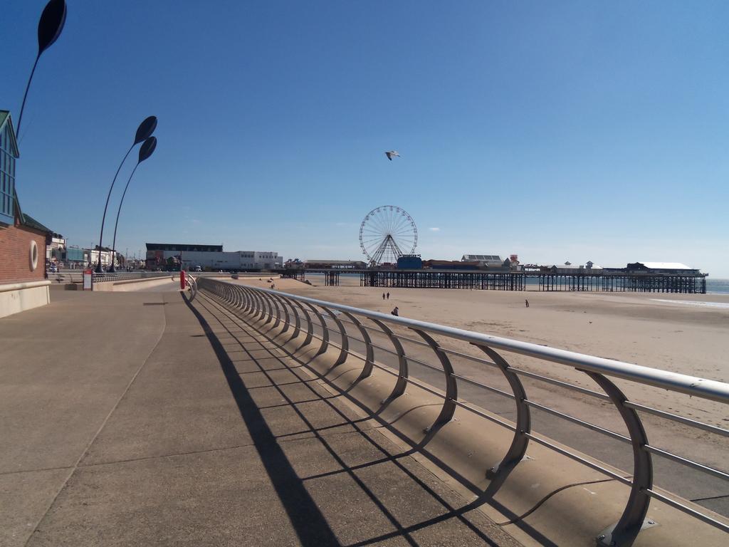 Novello Blackpool Exterior photo